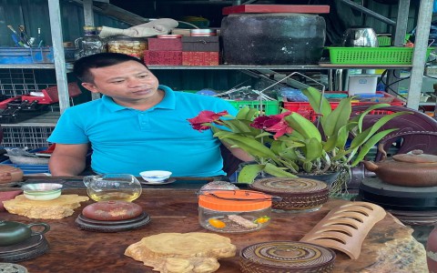 Đỗ Đức Nghĩa đã "đổi đời" với niềm đam mê hoa lan đột biến VAR